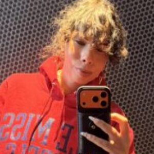 Profile photo of Laura